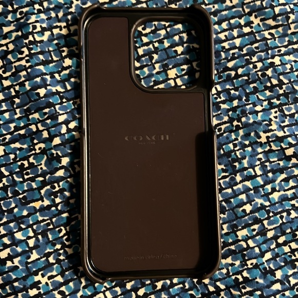 Coach Signature Canvas IPhone 15 Pro Case - Picture 4 of 4